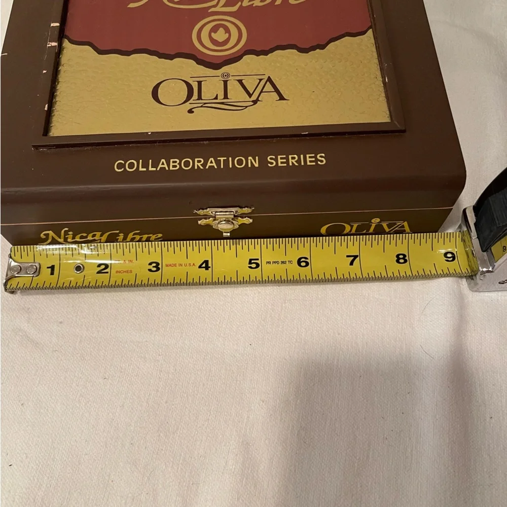 Tight Fitting Snap Closure Latch Wooden Cigar Box